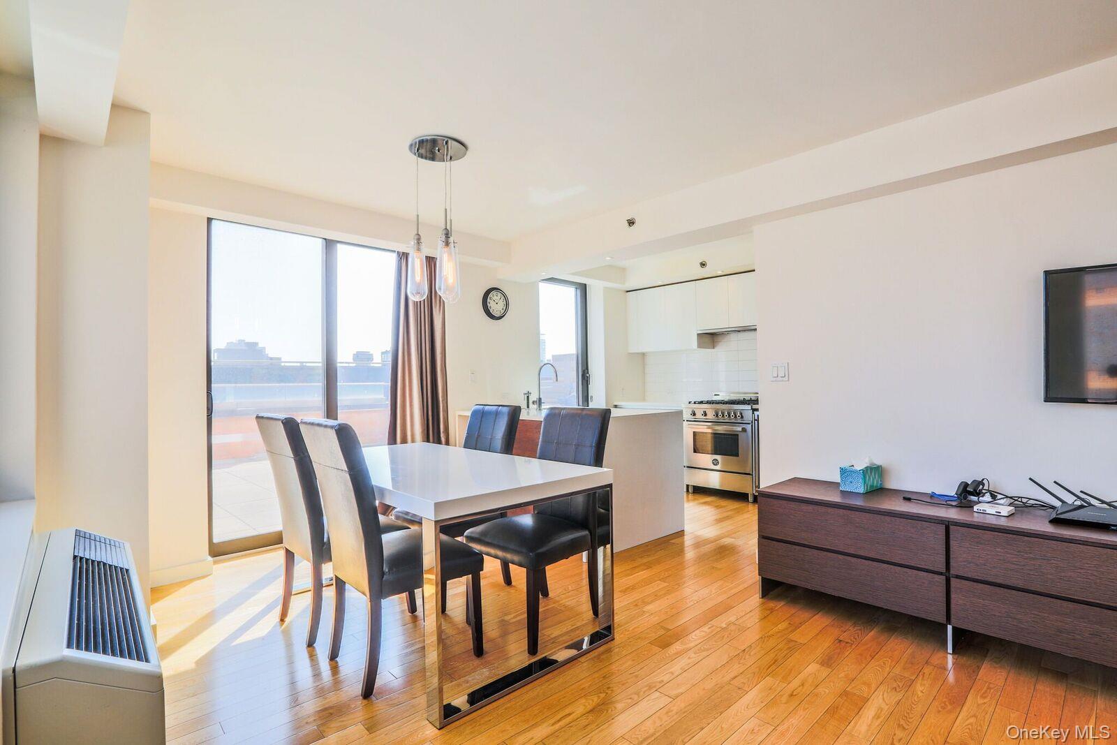 39-16 Prince Street 5A