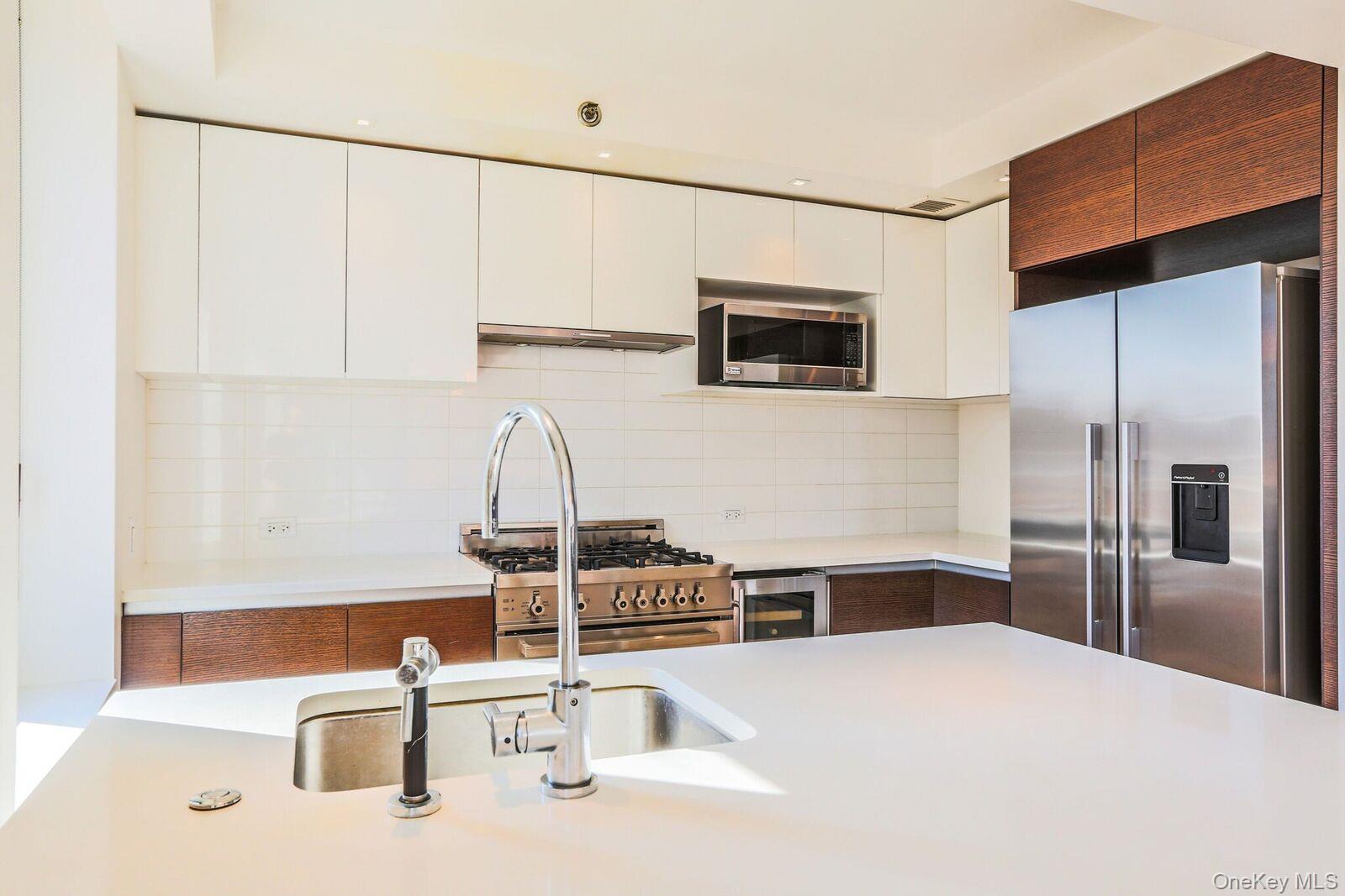 39-16 Prince Street 5A