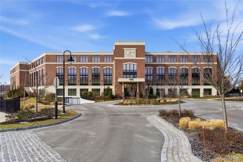 Condo For Sale - 10 Shore Road #300<br/> Glenwood Landing, NY 11547