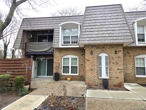 Homes For Sale - 655 Middle Country Rd #6A2<br/> Coram, NY 11727