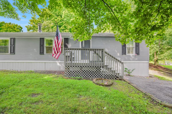 57 FOREST DR, HYDE PARK, NY 12538 - Image 04990b0960f6eb8d2e25a2ea1c129f7b/4086250615