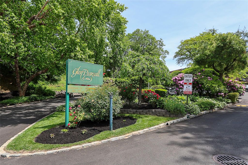 Photo of 34 Pearsall Avenue #3G, Glen Cove, NY 11542 (MLS # 944614)