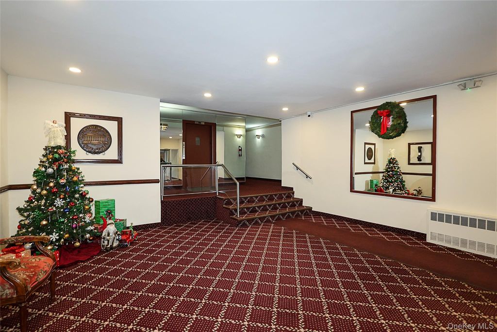 Photo of 34 Pearsall Avenue #3G, Glen Cove, NY 11542 (MLS # 944614)