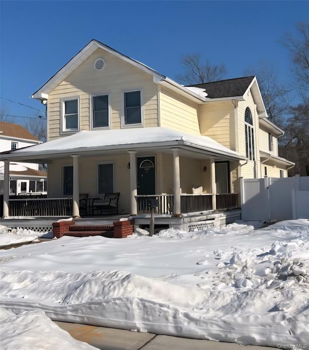 Photo of 255 Cedar Avenue, Patchogue, NY 11772 (MLS # 958458)