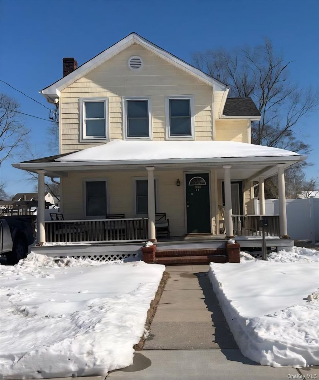 Photo of 255 Cedar Avenue, Patchogue, NY 11772 (MLS # 958458)