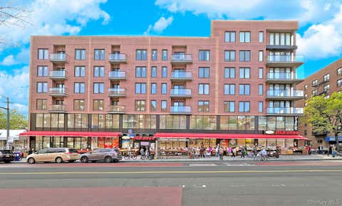 Condo For Sale - 13450 Blossom Avenue #5E<br/> Queens County, Flushing, NY 11355