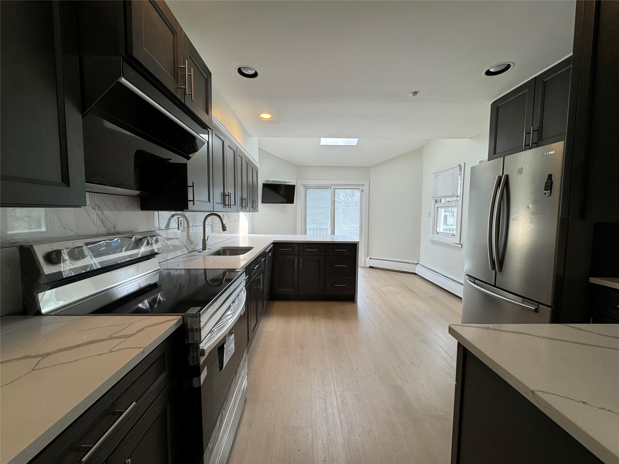 194 Birchwood Park Drive, Jericho, New York image 4