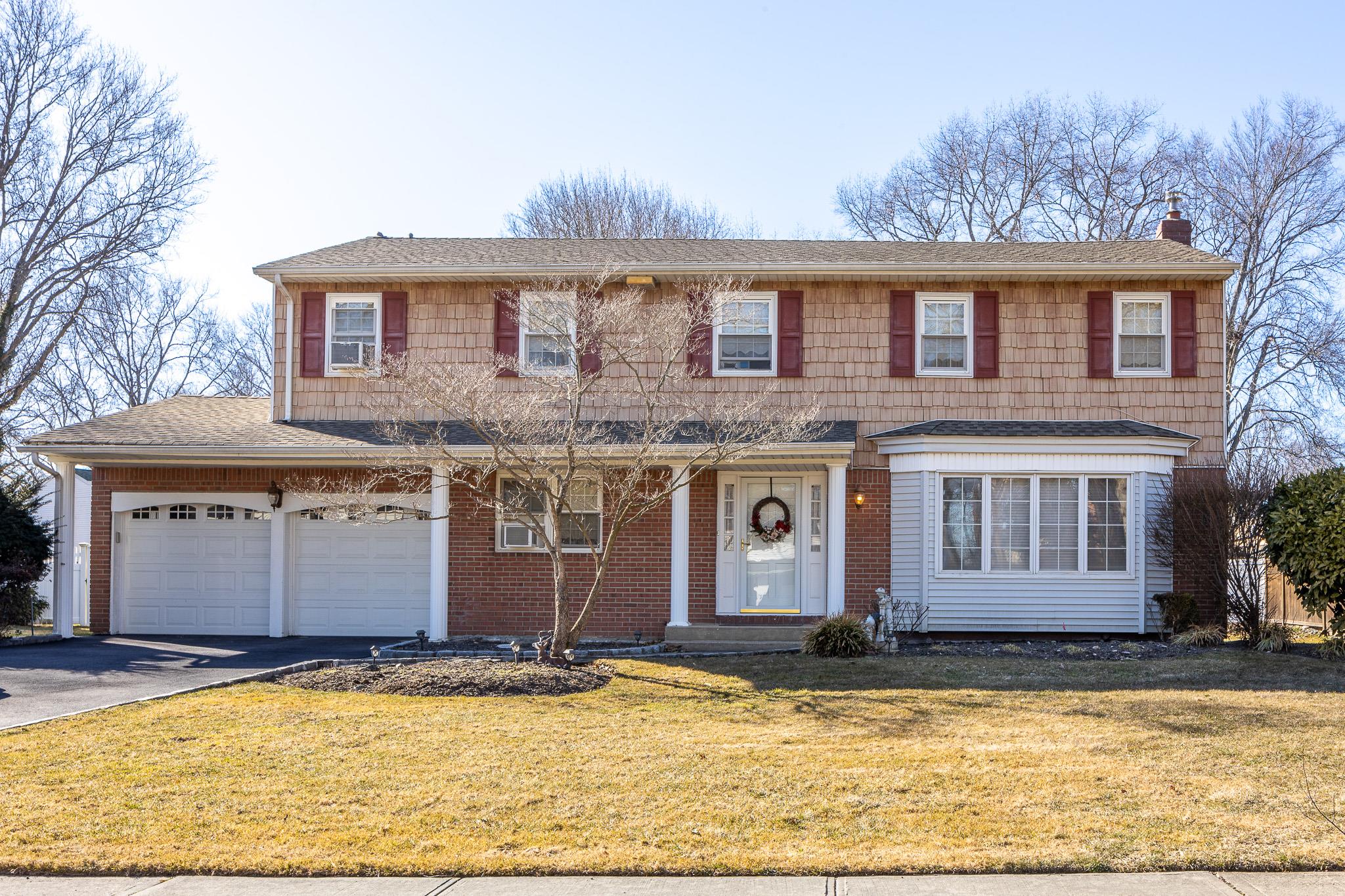 Property for Sale at Dr Dr, Commack, Hamptons, NY - Bedrooms: 5 
Bathrooms: 3  - $699,000