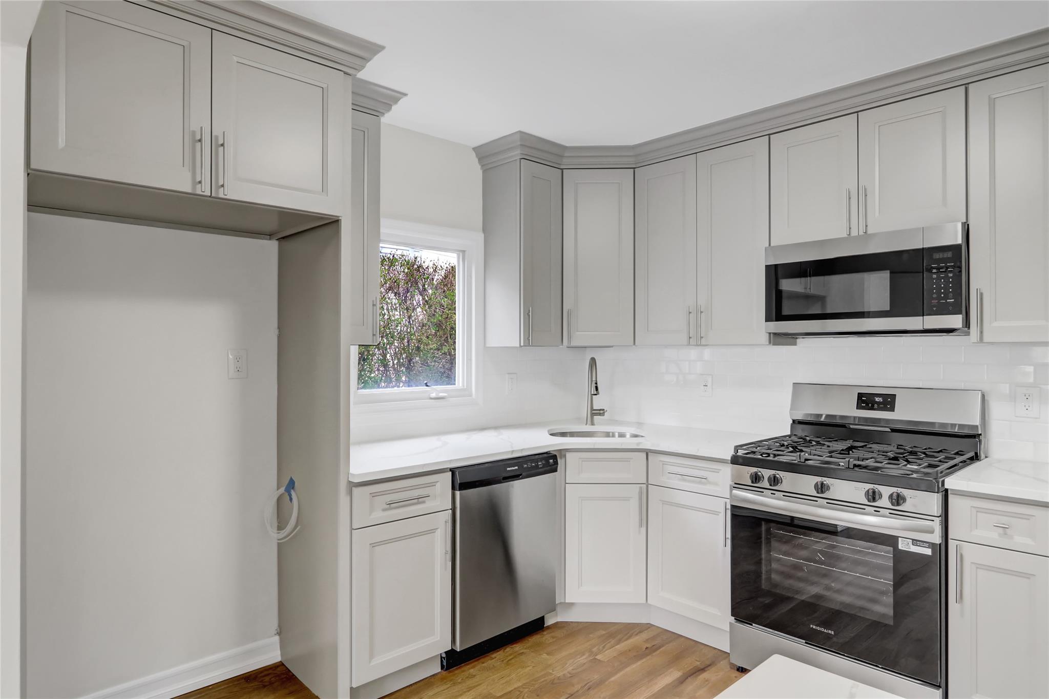 16 Tremont Street, Garden City, New York image 9