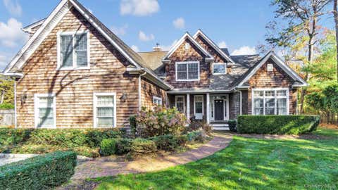 Homes For Rent - 38 Bridle Path<br/> Westhampton Beach, NY 11978
