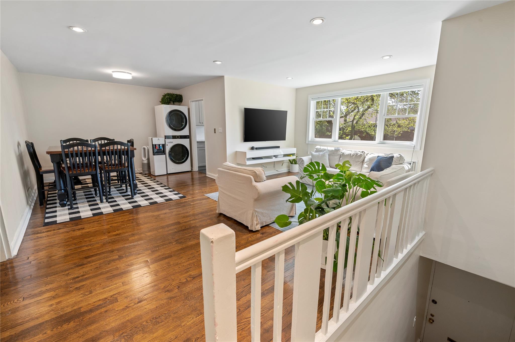 226-41 Kingsbury Avenue #B, Oakland Gardens, New York image 3