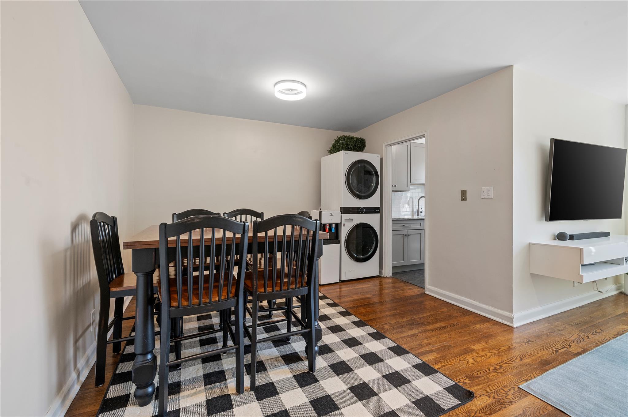 226-41 Kingsbury Avenue #B, Oakland Gardens, New York image 8