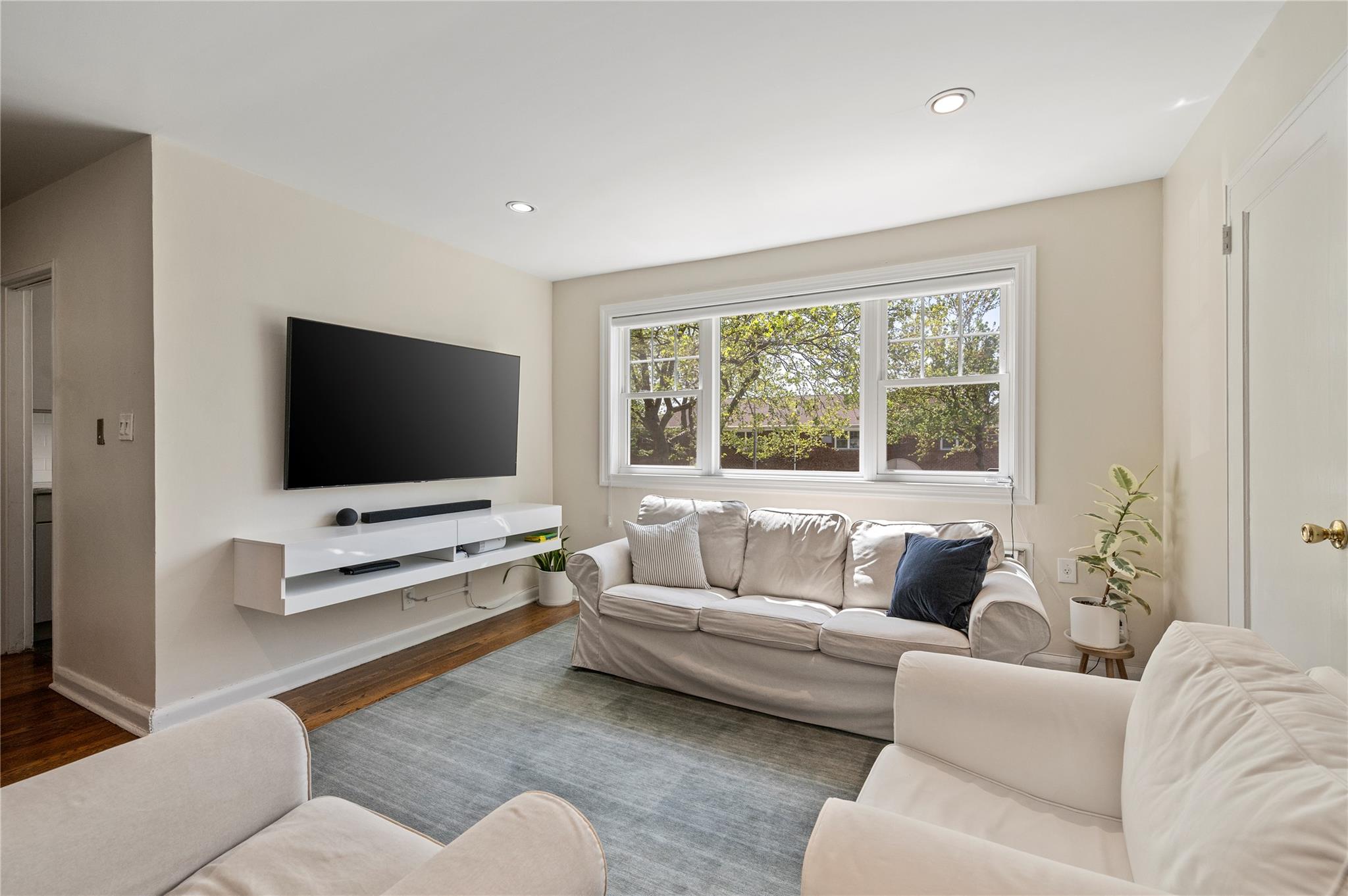 226-41 Kingsbury Avenue #B, Oakland Gardens, New York image 2