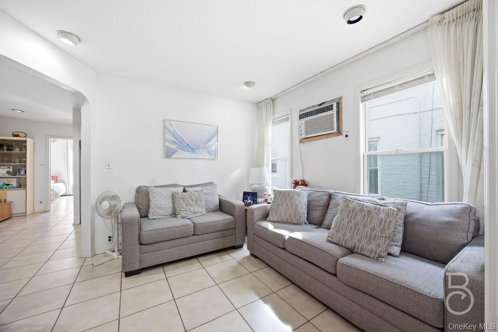 21-08 Ditmars Boulevard