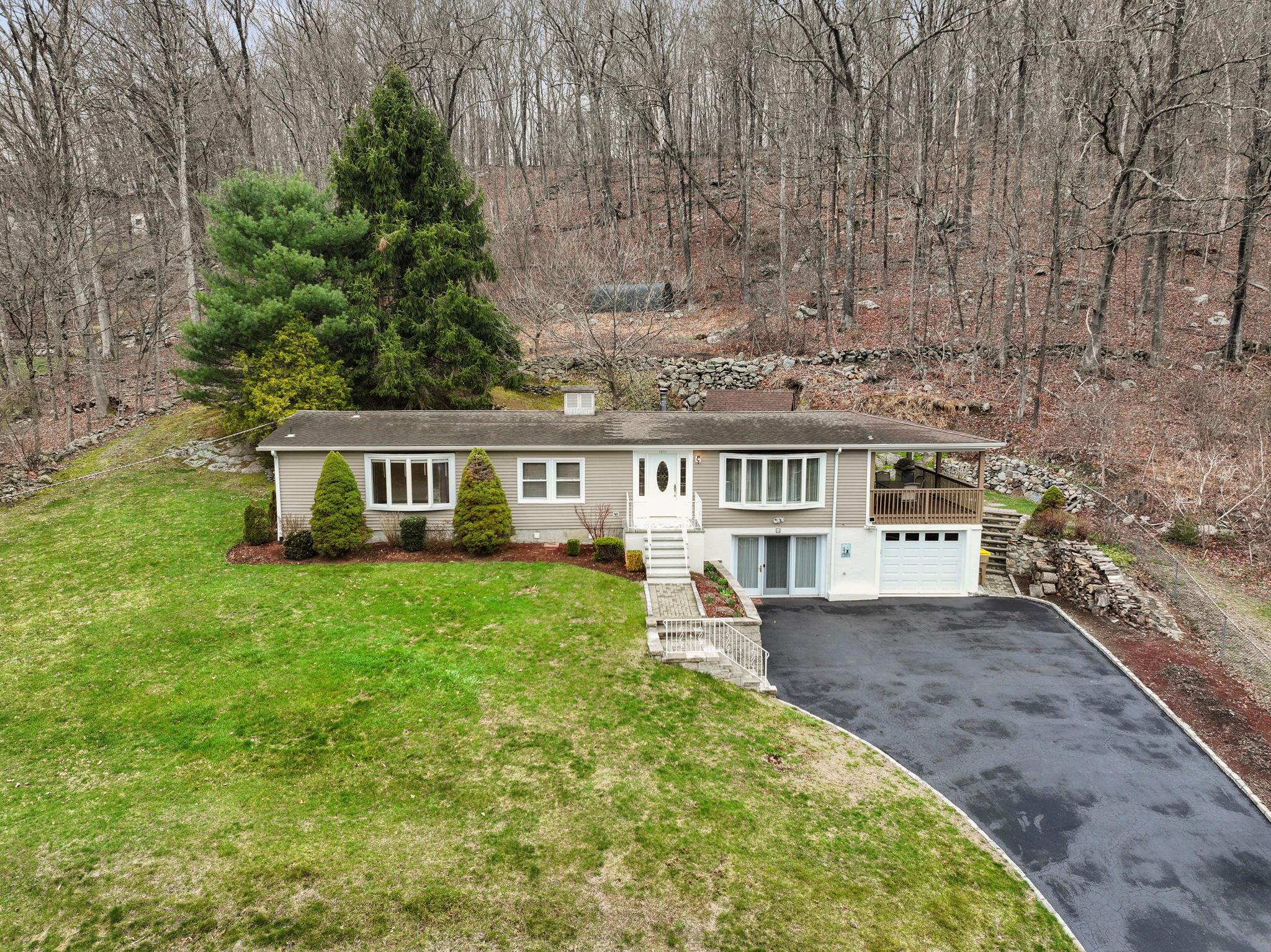 971 Peekskill Hollow Road, Putnam Valley, New York image 1