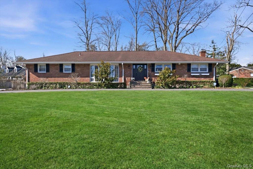 Photo of 125 Highland Road, Glen Cove, NY 11542 (MLS # 976714)