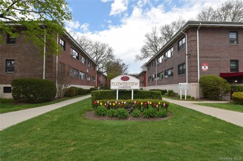 Photo of 91 Tulip Avenue #HB1, Floral Park, NY 11001 (MLS # 987629)