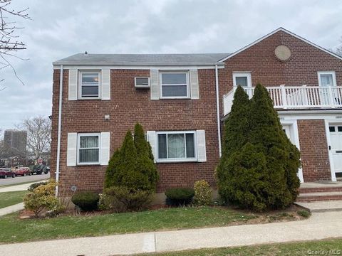 Homes For Sale - 255-36 74th Avenue #G-2<br/> Glen Oaks, NY 11004