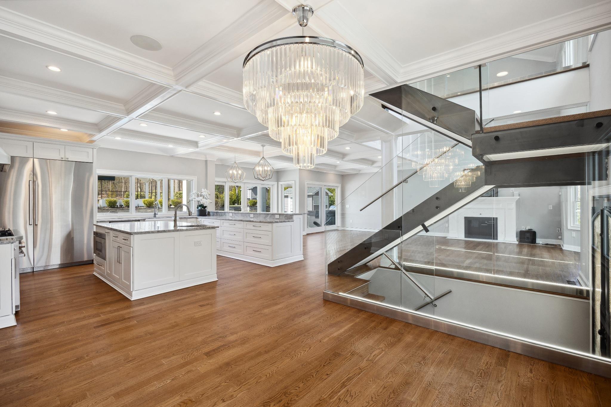 4 SE Lucille Lane, Dix Hills, New York image 5