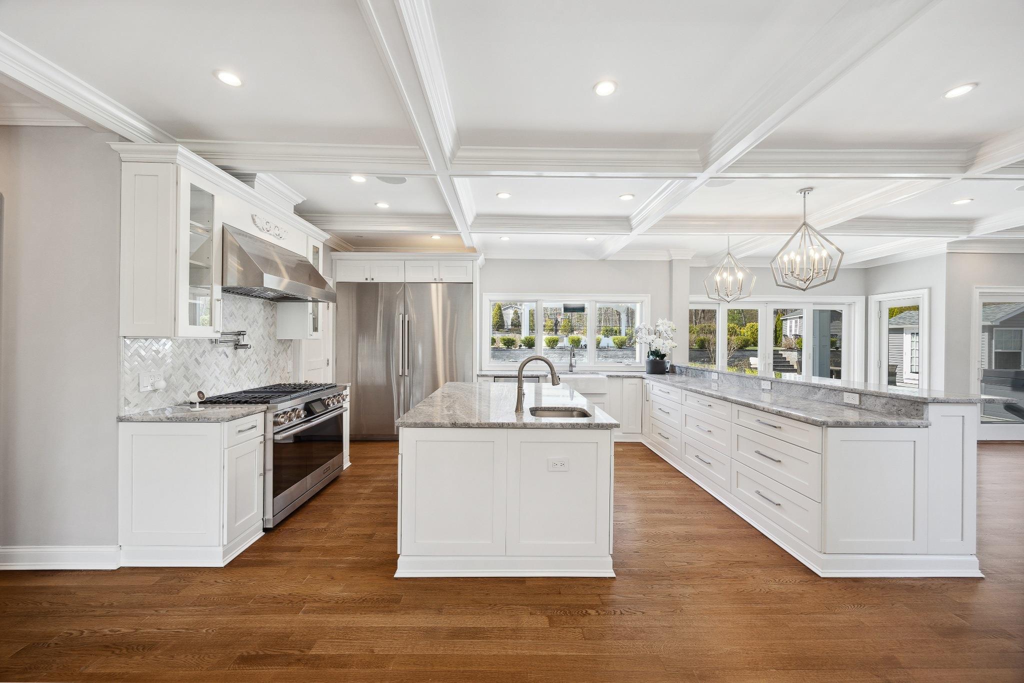 4 SE Lucille Lane, Dix Hills, New York image 6