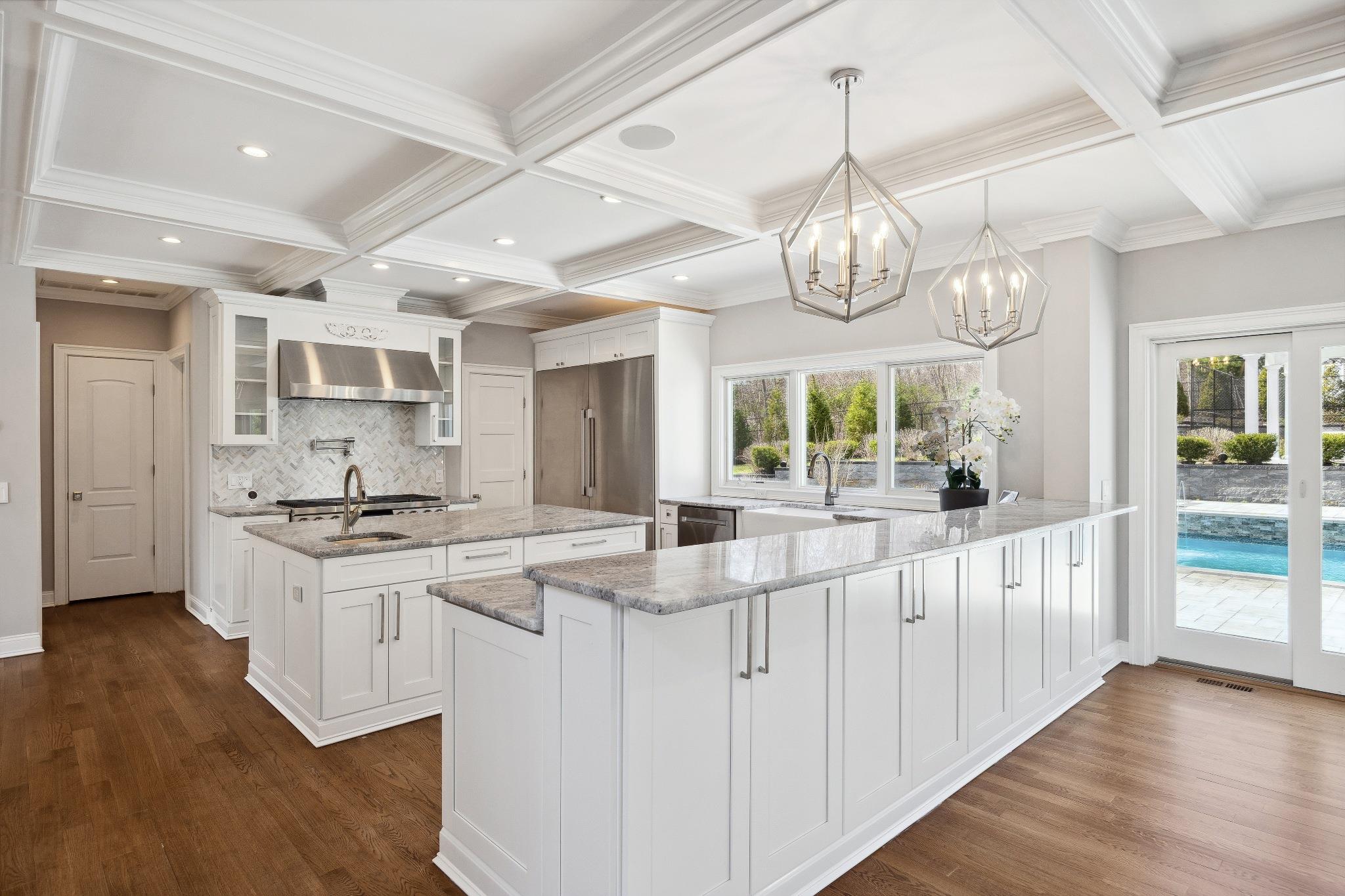 4 SE Lucille Lane, Dix Hills, New York image 7