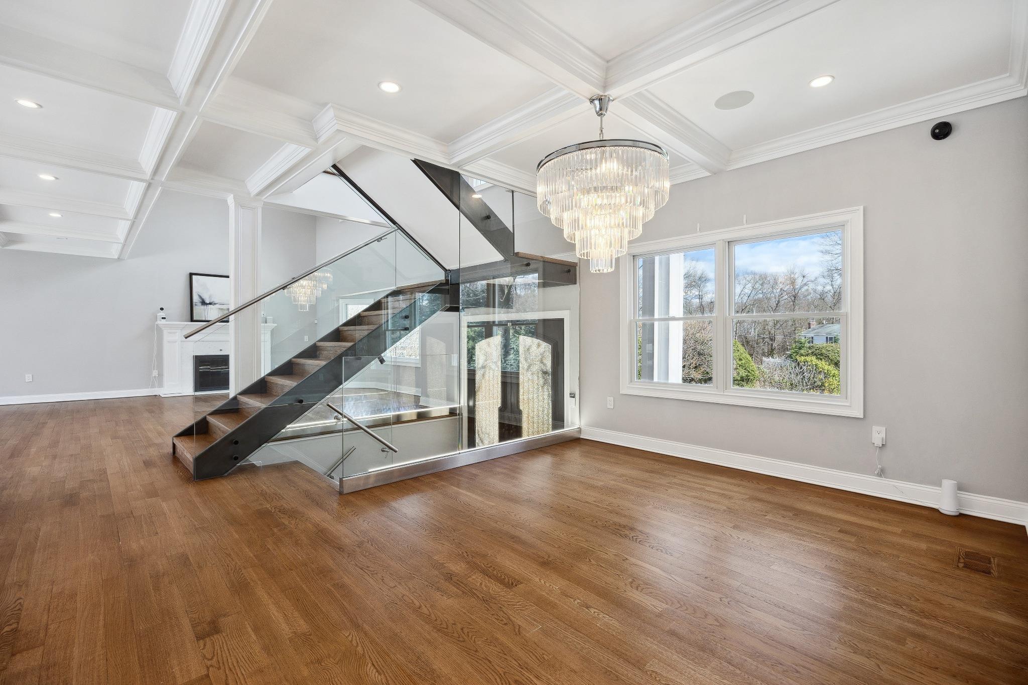 4 SE Lucille Lane, Dix Hills, New York image 4