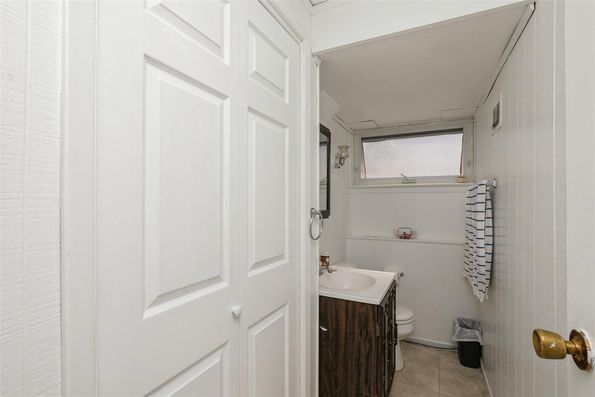 24 Larry Road, Selden, New York image 12