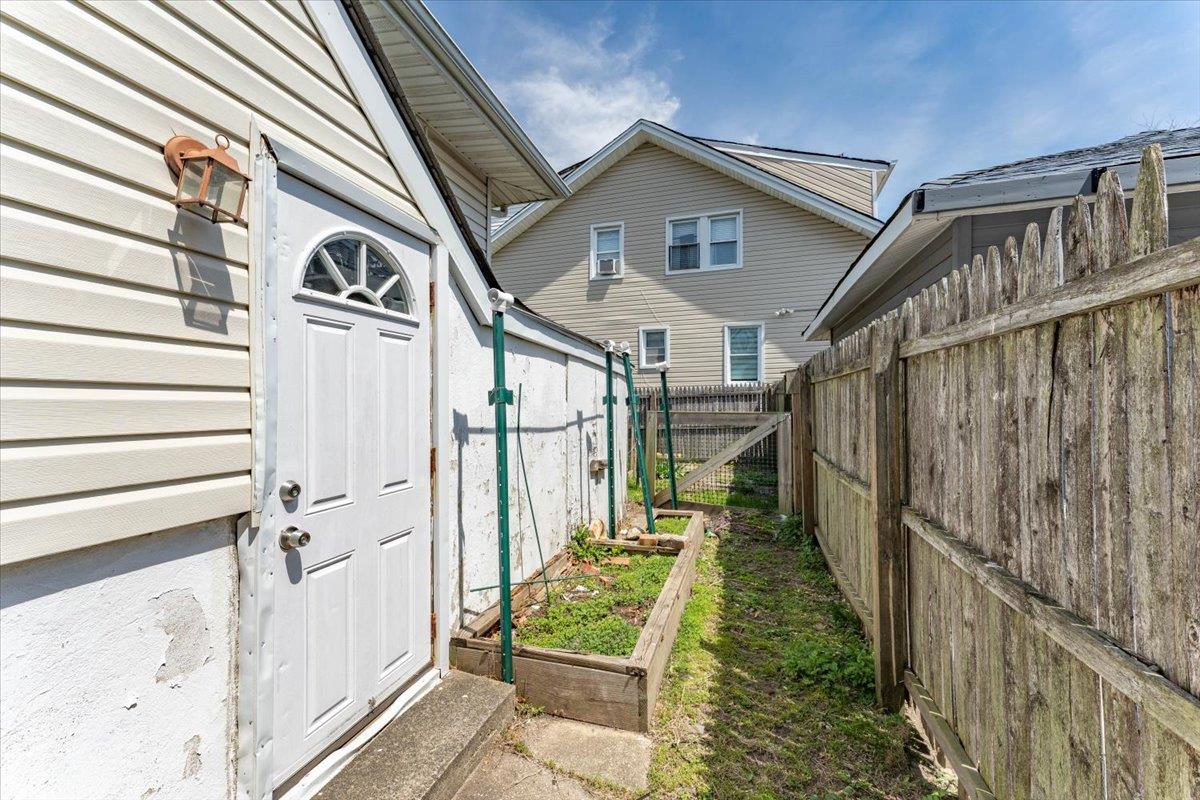 209 Seagirt Avenue, Far Rockaway, New York image 12