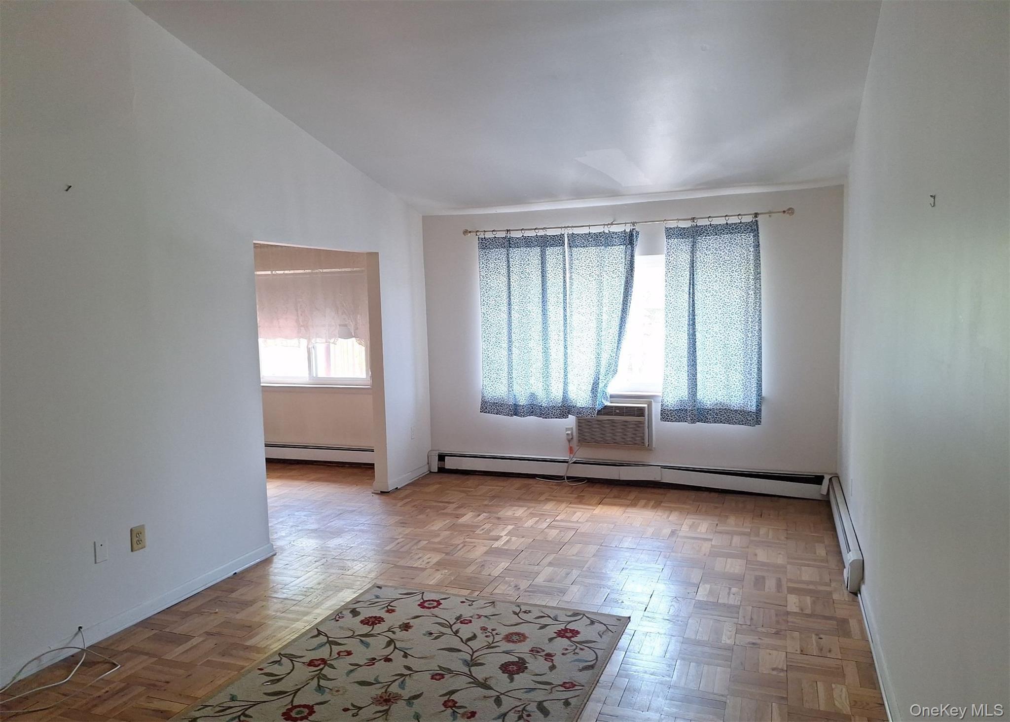 838 Pelhamdale Avenue 3R