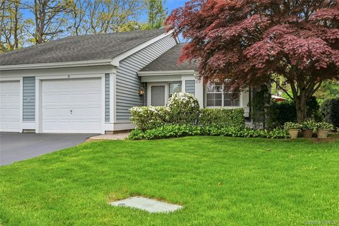 Photo of 9 Baldwin Court #9, Ridge, NY 11961 (MLS # 992521)