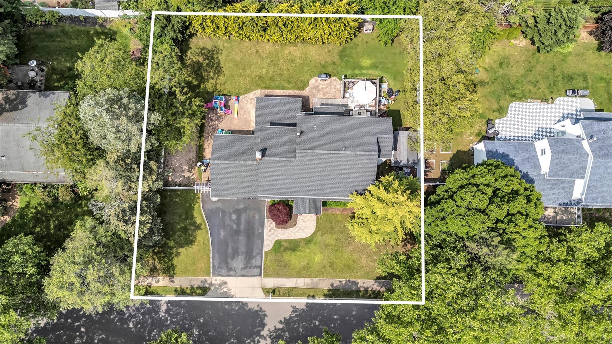 12 Frost Pond Road, Greenlawn, New York image 4