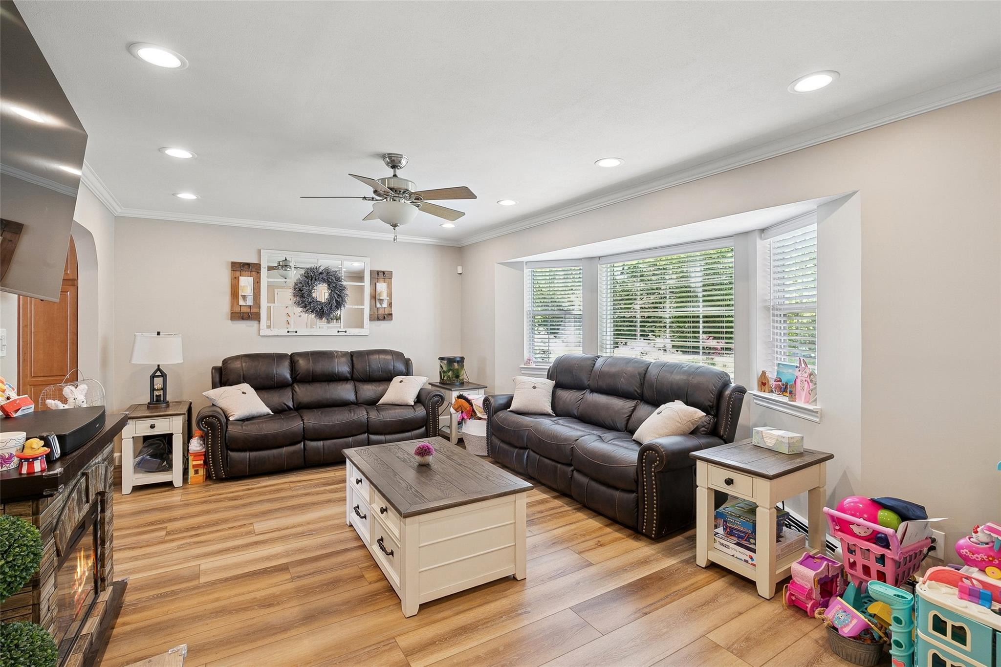 283 Terry Road, Sayville, New York image 10