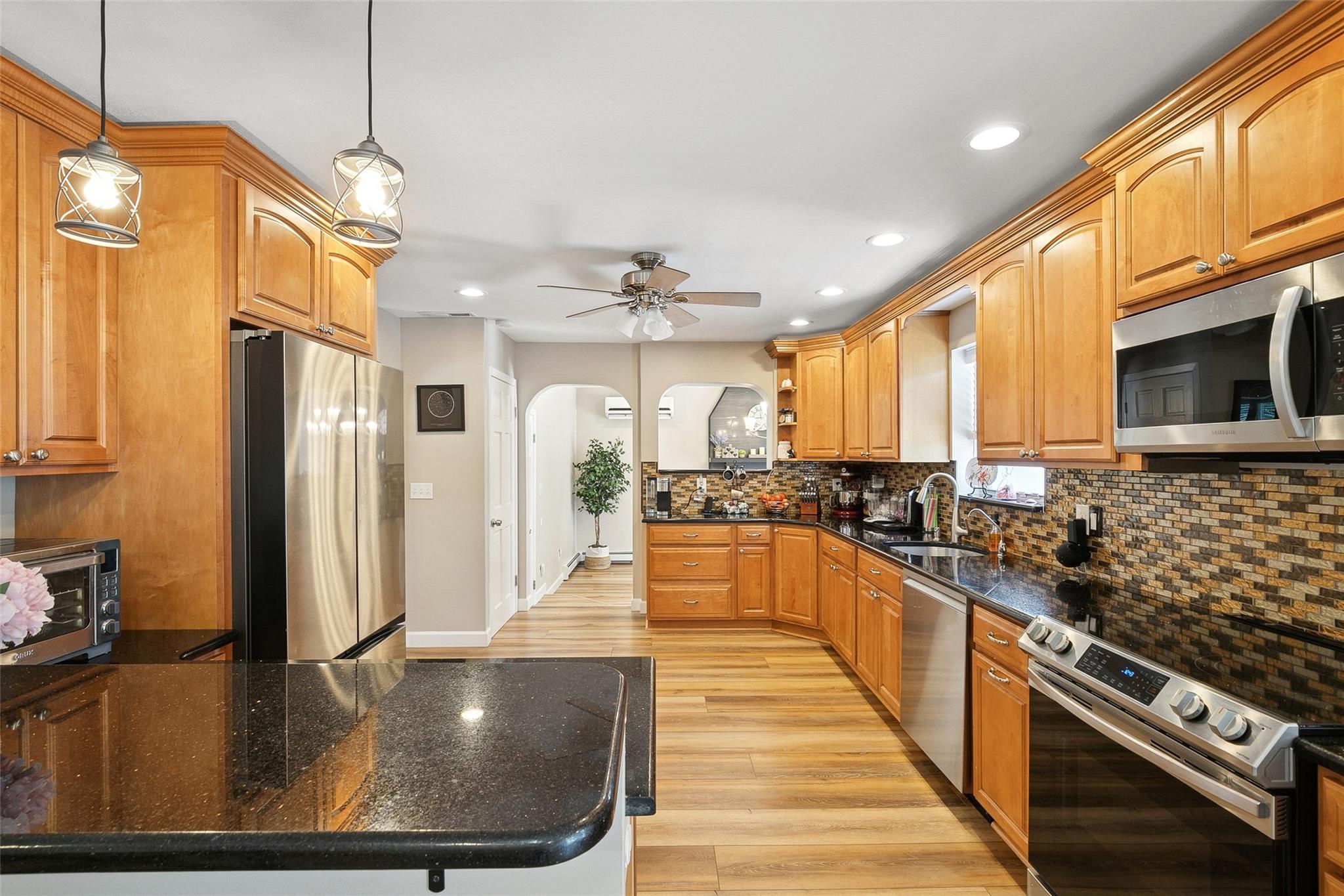 283 Terry Road, Sayville, New York image 16