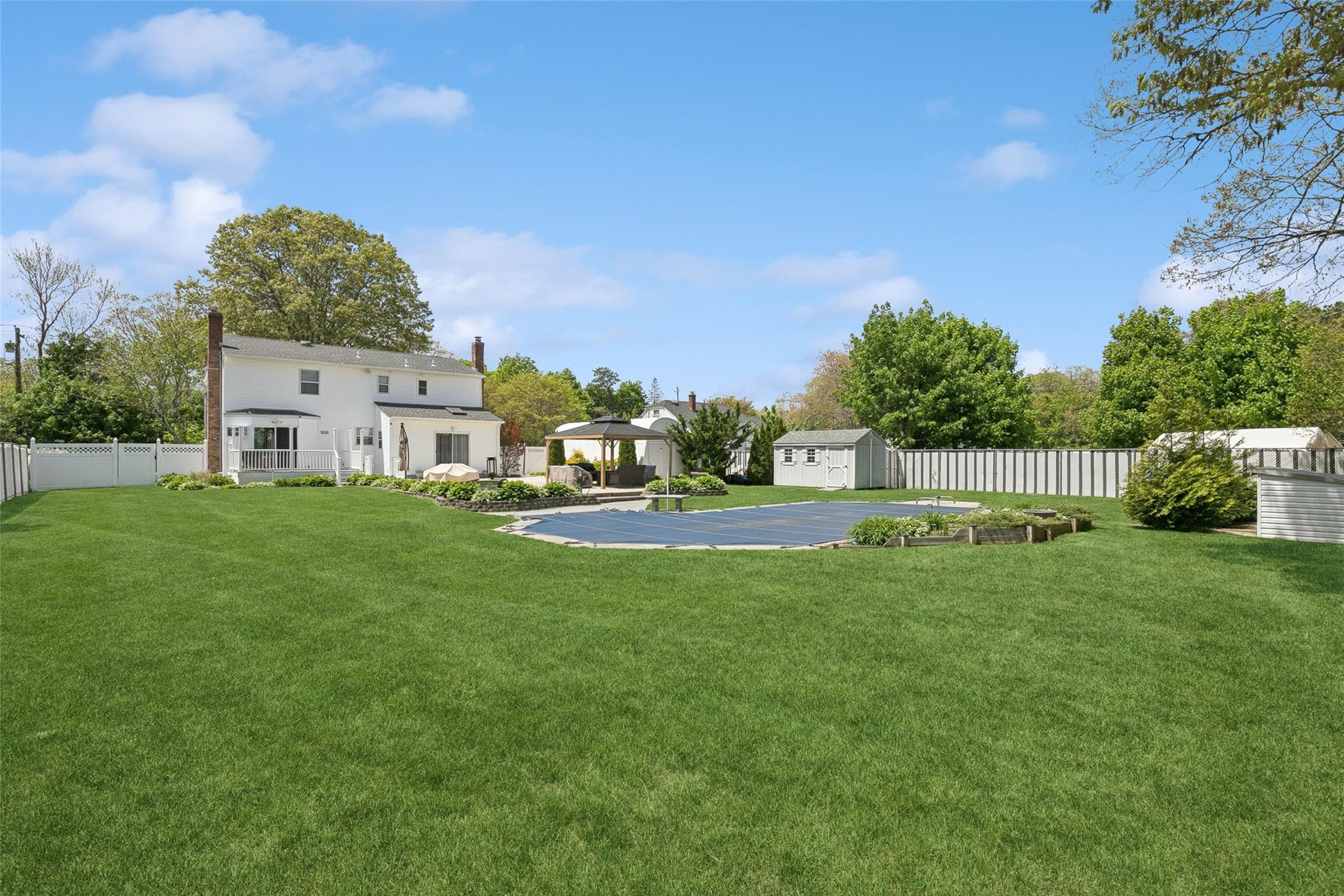 283 Terry Road, Sayville, New York image 38