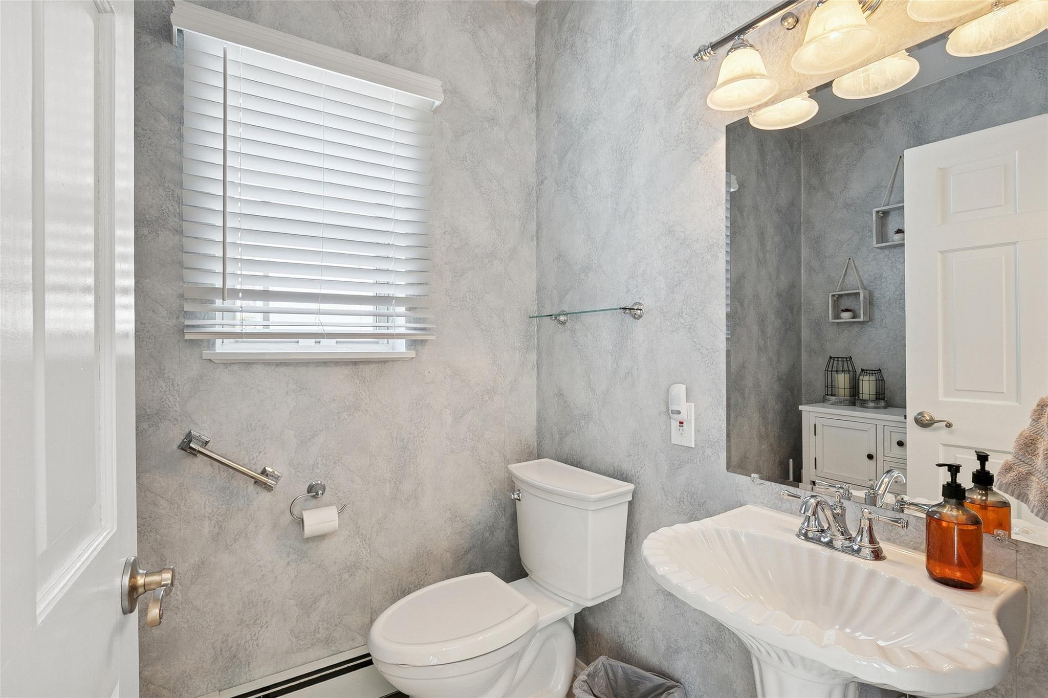283 Terry Road, Sayville, New York image 24