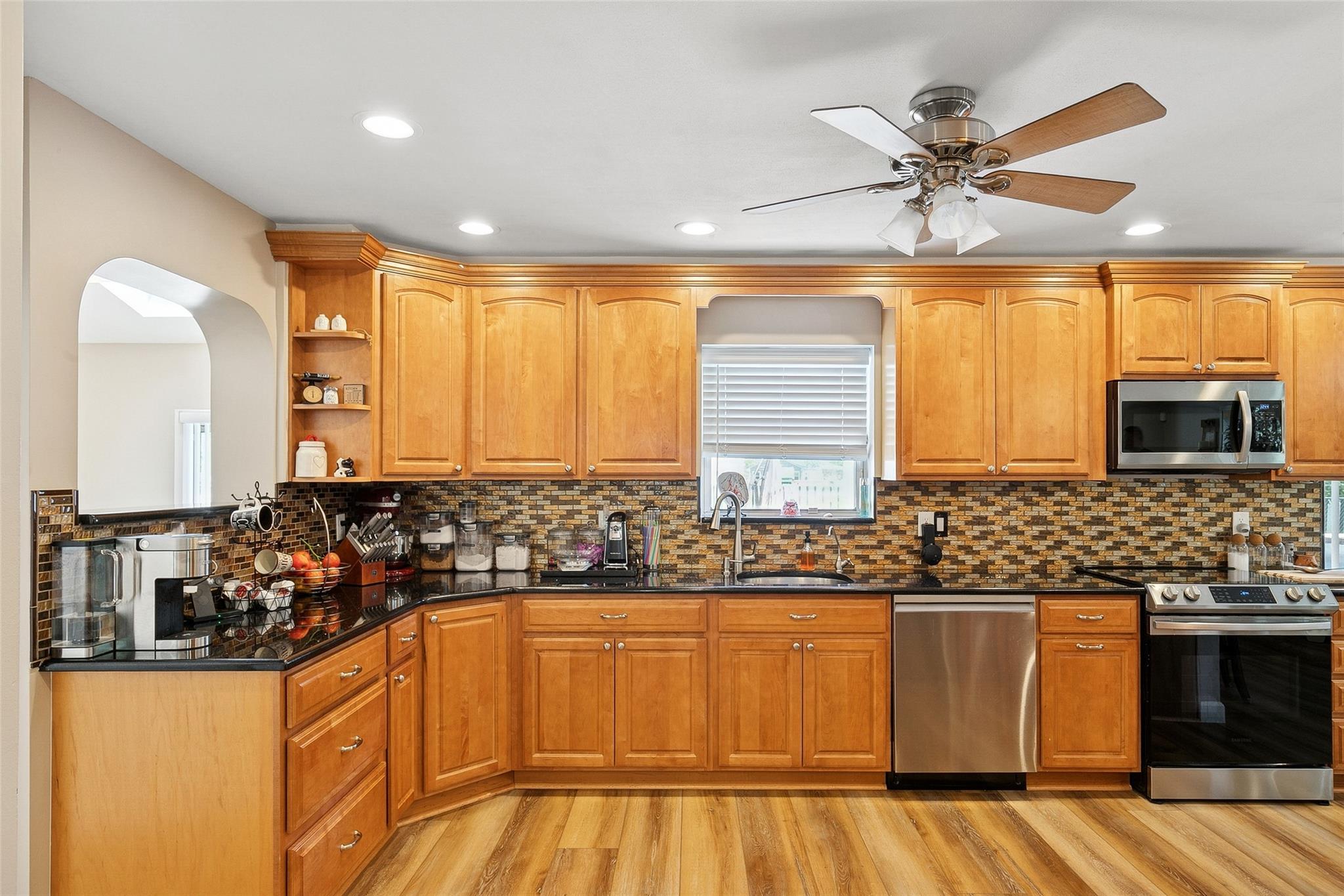 283 Terry Road, Sayville, New York image 19