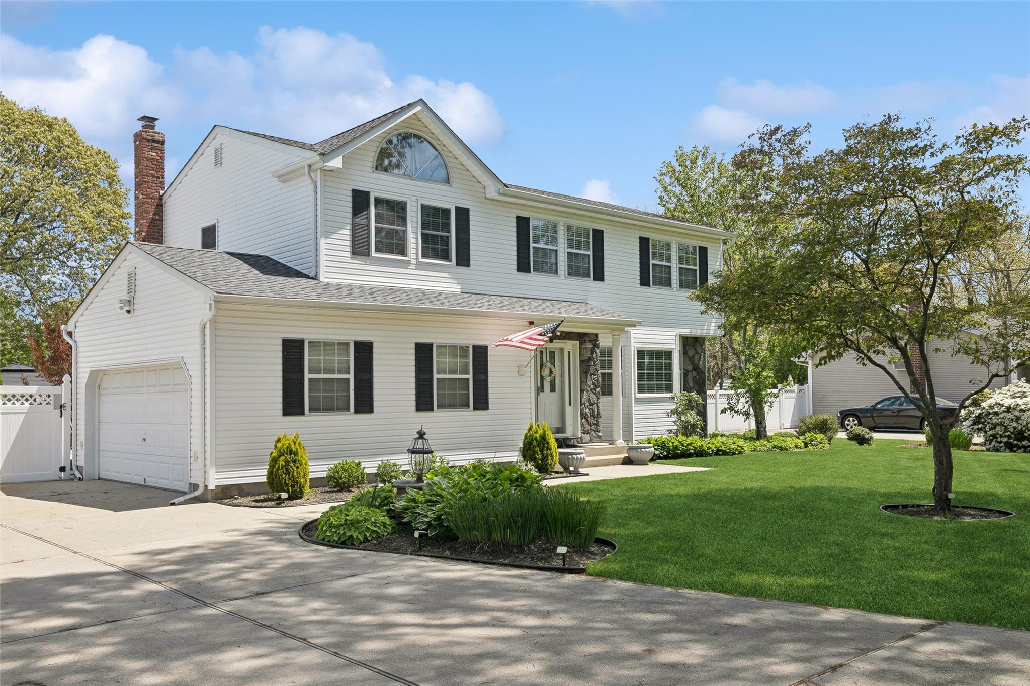 283 Terry Road, Sayville, New York image 1