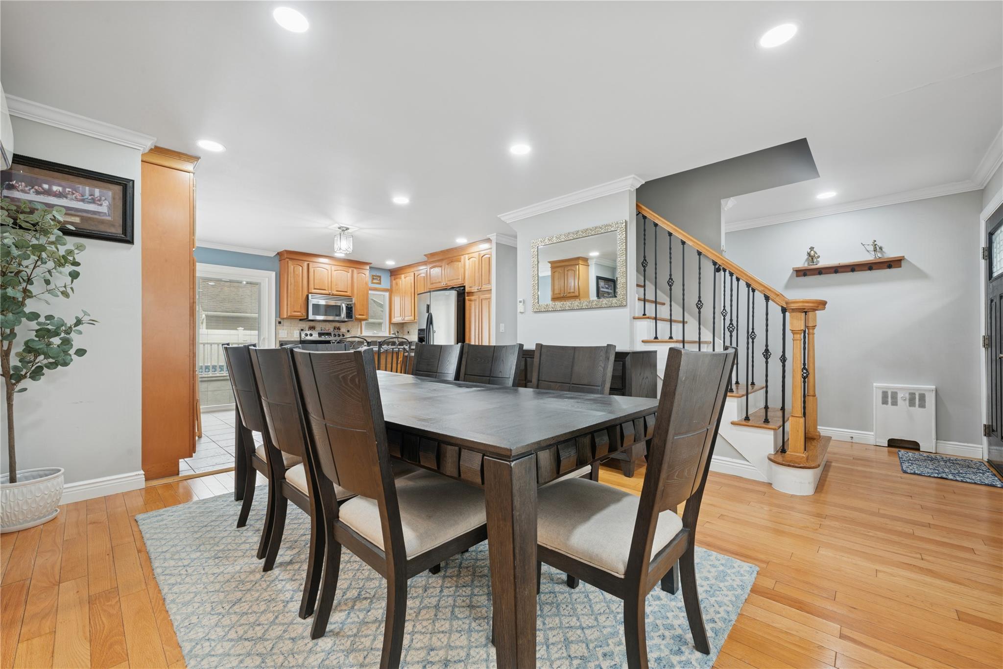 203 Division Avenue Ave, Hicksville, New York image 7