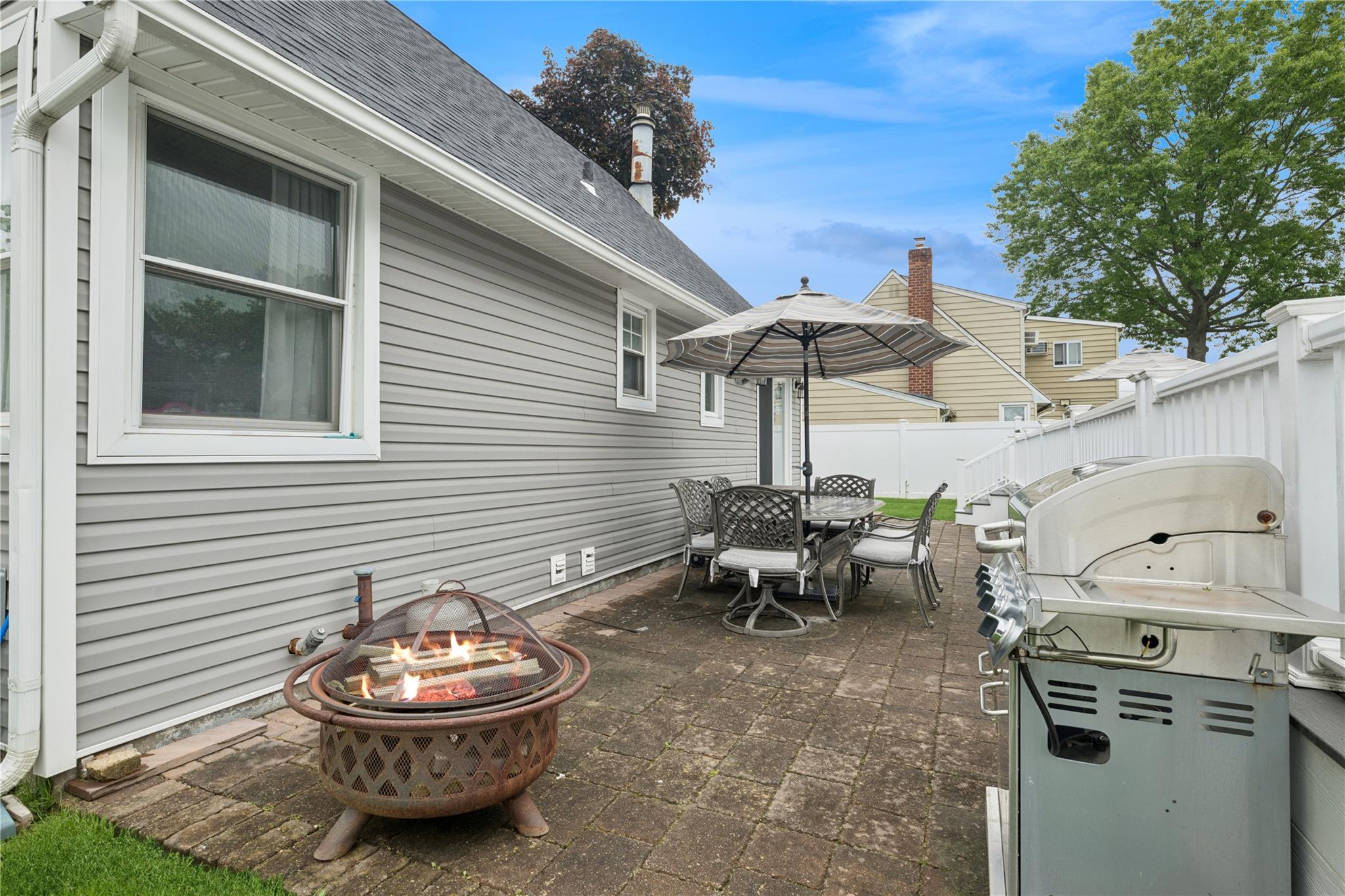 203 Division Avenue Ave, Hicksville, New York image 36