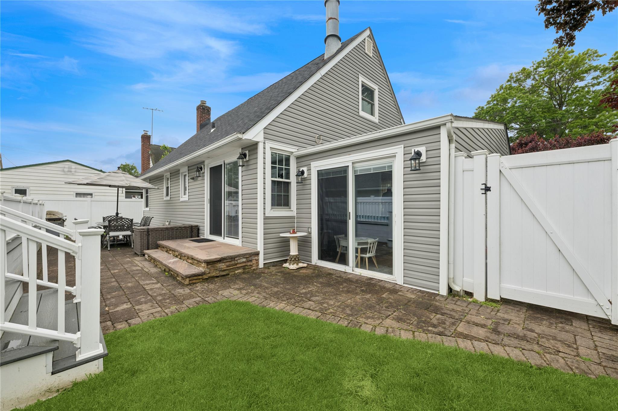 203 Division Avenue Ave, Hicksville, New York image 37