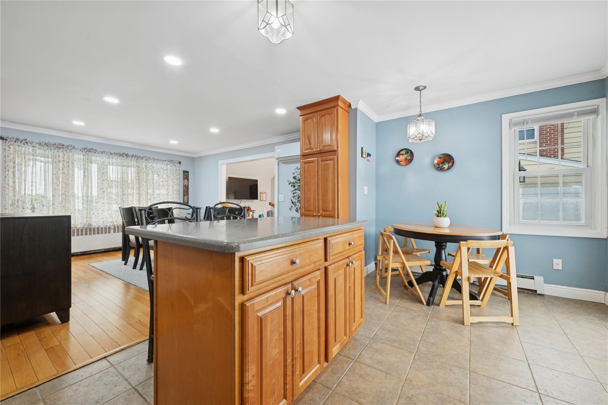 203 Division Avenue Ave, Hicksville, New York image 11