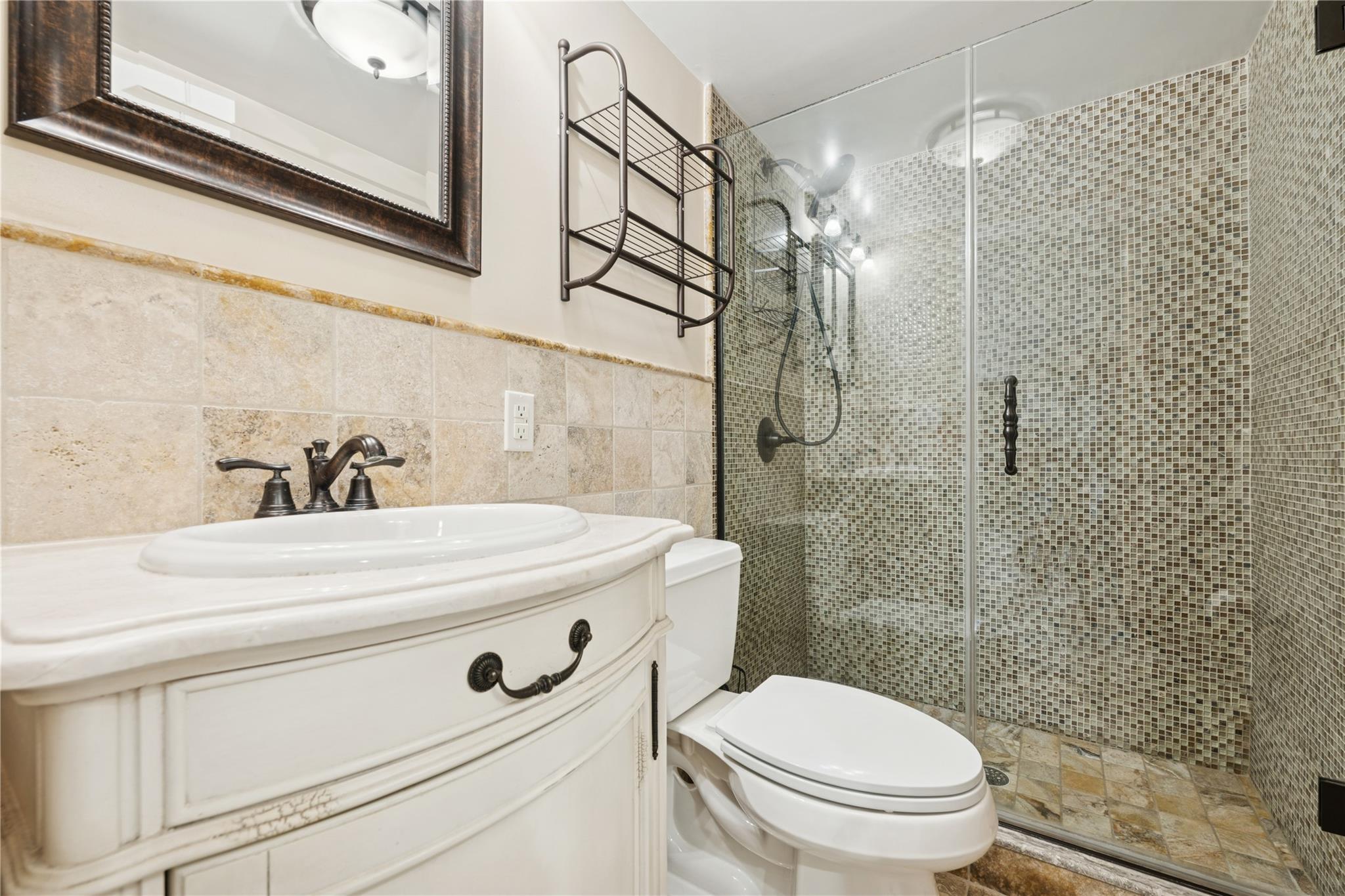 203 Division Avenue Ave, Hicksville, New York image 26