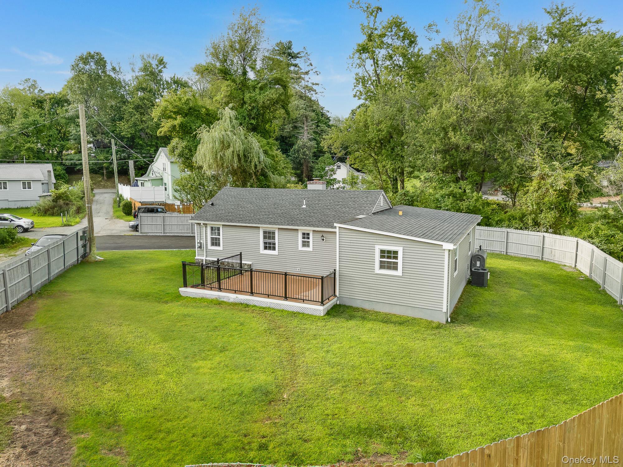 3167 Lincoln Drive
