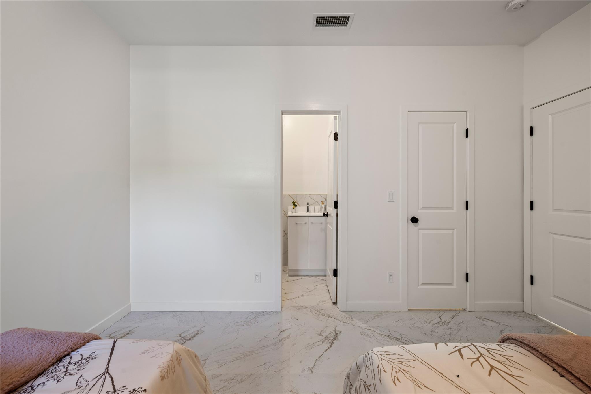 12 Crest #102, Monsey, New York image 4