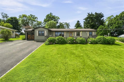 Homes For Sale - 28 Hilltop Drive<br/> Mahopac, NY 10541