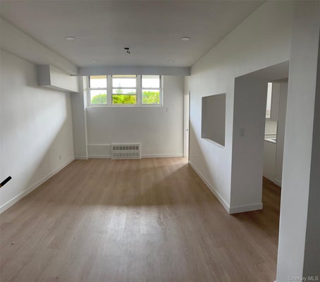 125 BEACH 124TH ST APT 1B, ROCKAWAY PARK, NY 11694 - Image 0510c2e9c7d3bf0e94c3f2cc908eb3c7/814028041