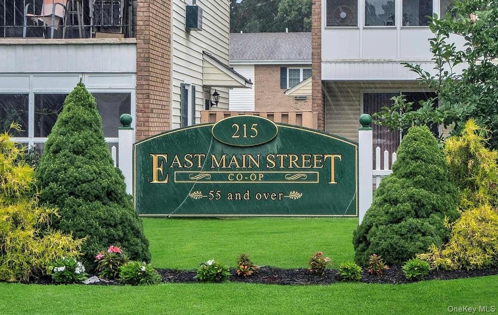 Photo of 215 Main ST #37, East Islip, NY 11730 (MLS # 1065346)