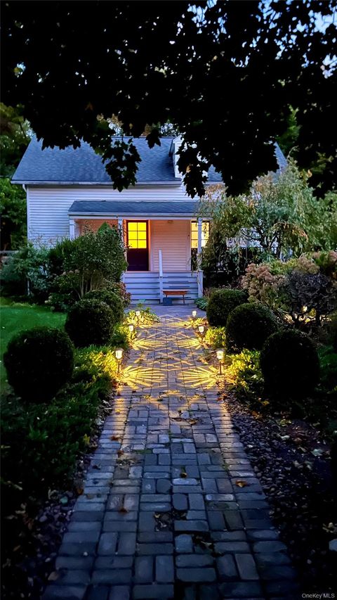 Photo of 1136 Route 9D, Garrison, NY 10524 (MLS # 929725) Photo of 1136 Route 9D, Garrison, NY 10524 (MLS # 929725)