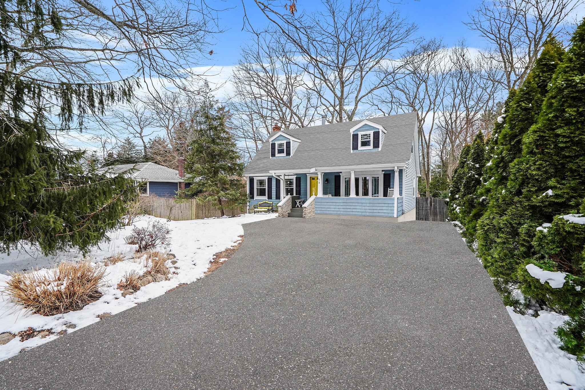 5 Tuckahoe Road, Sound Beach, New York image 3