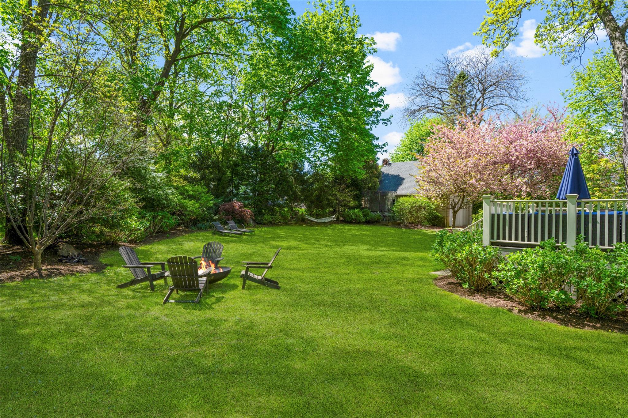989 Edgewood Avenue, Pelham, New York image 36